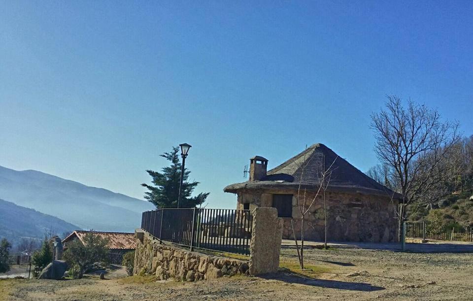 Albergue El Solitario Banos De Montemayor Exterior photo